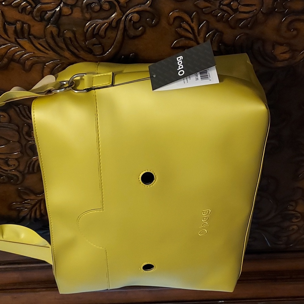 O bag Wide Shell Bag with Strap - Picture 5 of 16